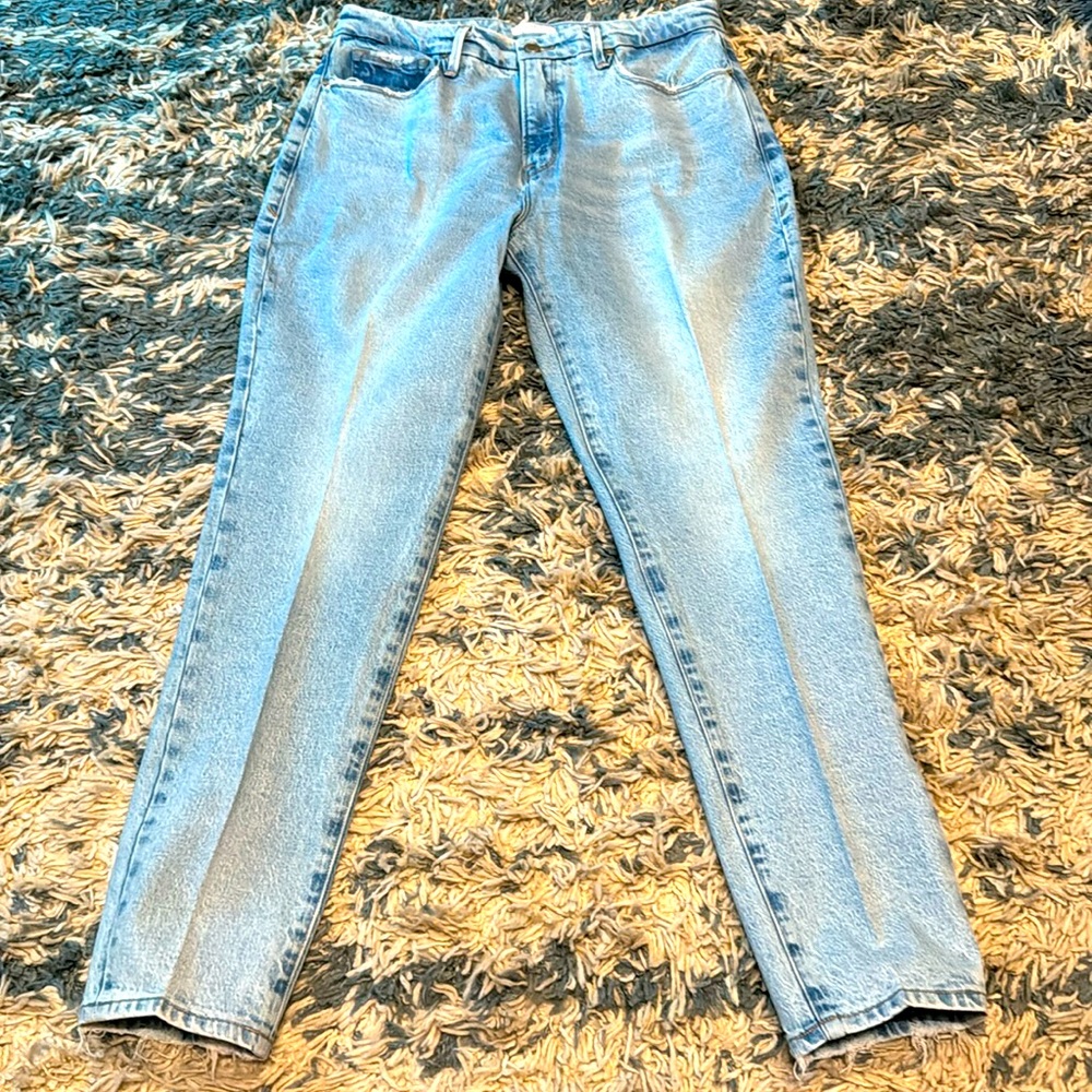 Good American light wash straight leg jeans